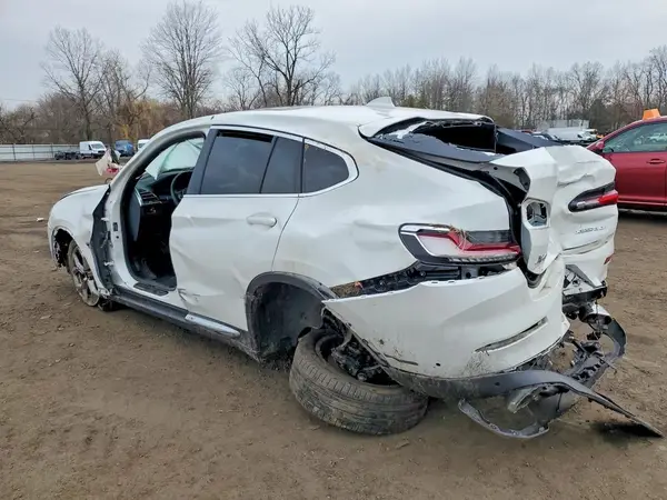 5UX33DT00N9M15117 2022 BMW X4 - Image 2