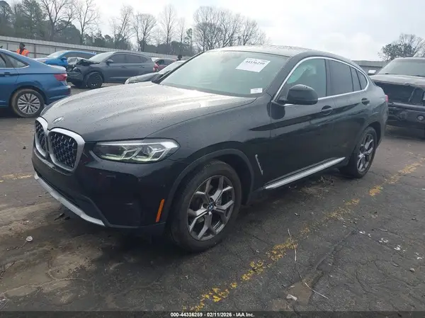 5UX33DT00P9N59995 2023 BMW X4 - Image 2