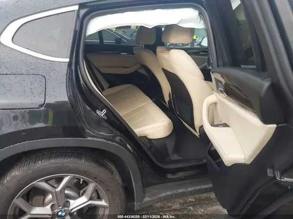 5UX33DT00P9N59995 2023 BMW X4 - Image 8