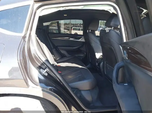 5UX33DT00R9T88295 2024 BMW X4 - Image 8
