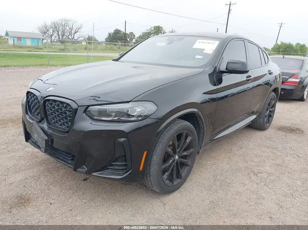 5UX33DT00R9U93547 2024 BMW X4 - Image 2