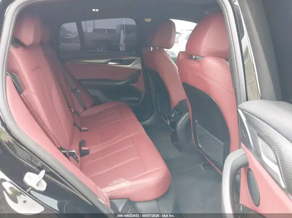 5UX33DT00R9U93547 2024 BMW X4 - Image 8