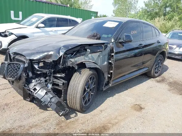5UX33DT00R9V92966 2024 BMW X4 - Image 2