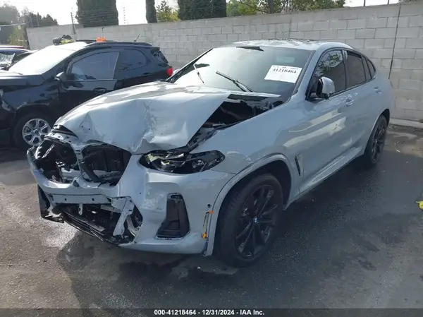 5UX33DT00R9X28741 2024 BMW X4 - Image 2