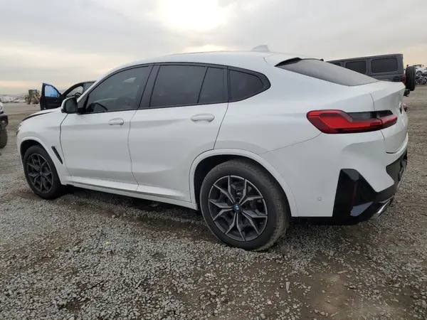 5UX33DT01N9M32671 2022 BMW X4 - Image 2