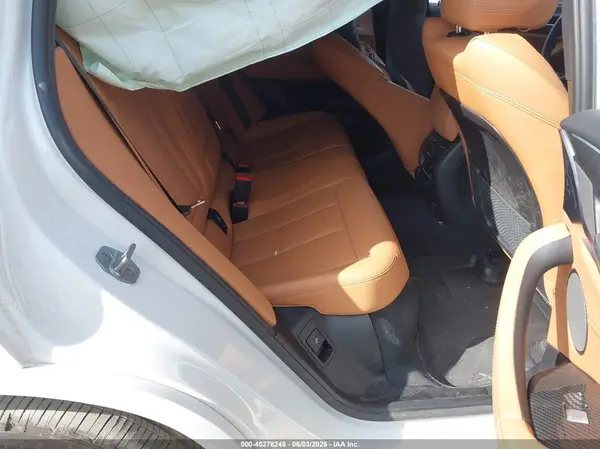 5UX33DT01P9R66241 2023 BMW X4 - Image 8