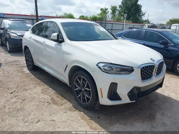 5UX33DT01P9S83083 2023 BMW X4 - Image 1