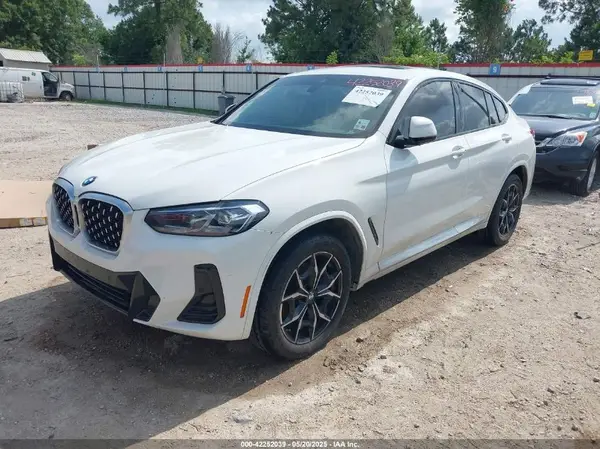 5UX33DT01P9S83083 2023 BMW X4 - Image 2