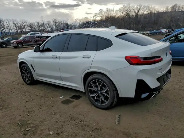 5UX33DT01P9T04319 2023 BMW X4 - Image 2