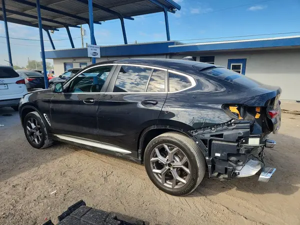 5UX33DT01P9T04692 2023 BMW X4 - Image 2
