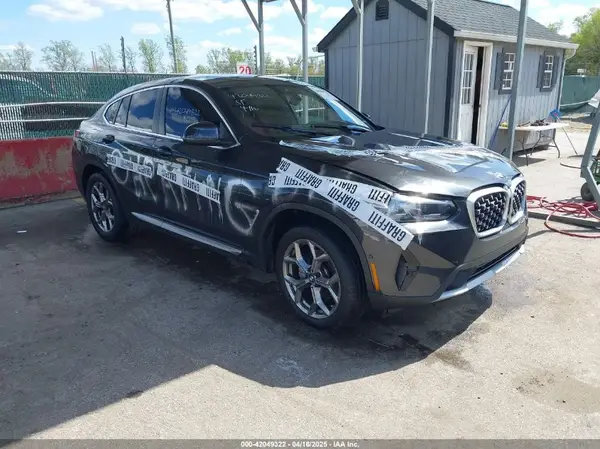 5UX33DT01R9W86807 2024 BMW X4 - Image 1