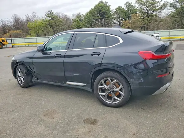 5UX33DT01S9108714 2025 BMW X4 - Image 2