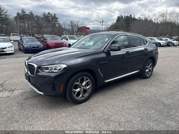 5UX33DT02N9J77920 2022 BMW X4 - Image 2