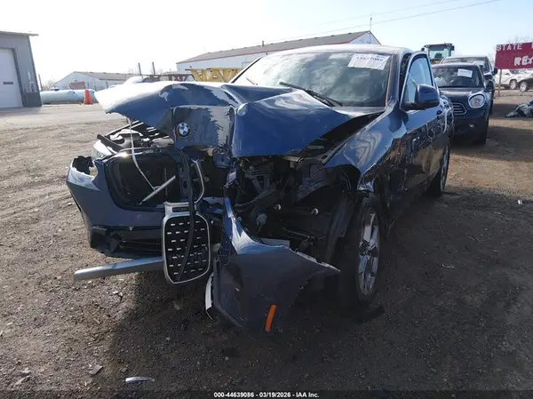 5UX33DT02N9J81854 2022 BMW X4 - Image 2