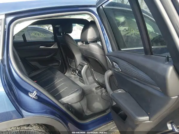 5UX33DT02N9J81854 2022 BMW X4 - Image 8