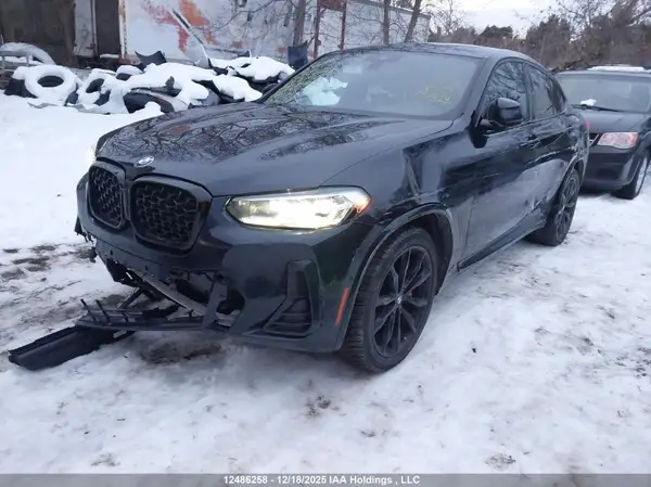 5UX33DT02N9K63101 2022 BMW X4 - Image 2