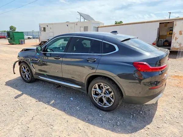 5UX33DT02N9L91340 2022 BMW X4 - Image 2