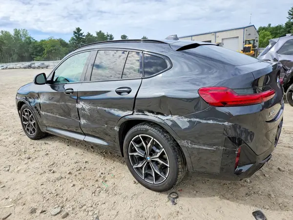 5UX33DT02N9M34249 2022 BMW X4 - Image 2