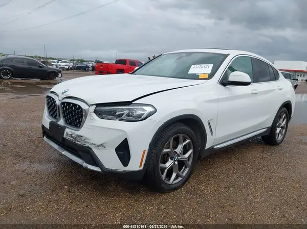 5UX33DT02N9M96010 2022 BMW X4 - Image 2