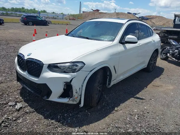 5UX33DT02P9T28273 2023 BMW X4 - Image 2
