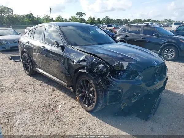 5UX33DT02R9U35651 2024 BMW X4 - Image 1