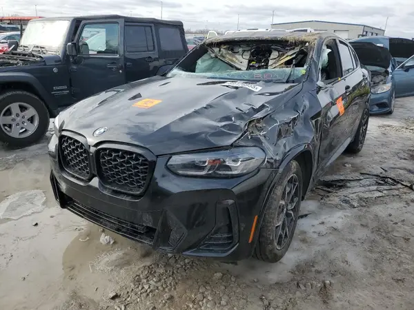 5UX33DT02R9U91458 2024 BMW X4 - Image 1