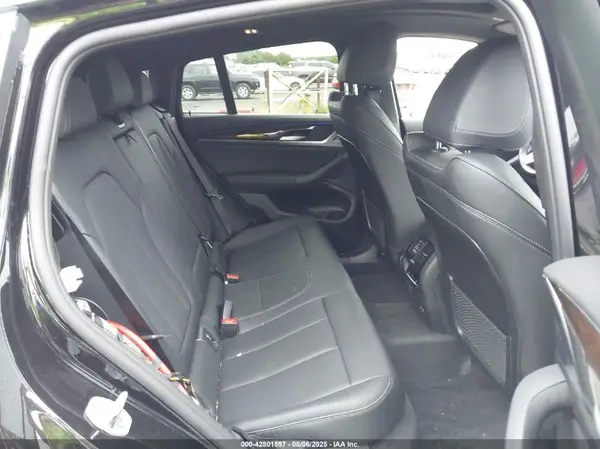 5UX33DT02R9V92435 2024 BMW X4 - Image 8