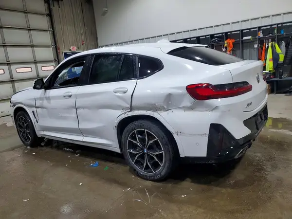 5UX33DT02R9X52149 2024 BMW X4 - Image 2