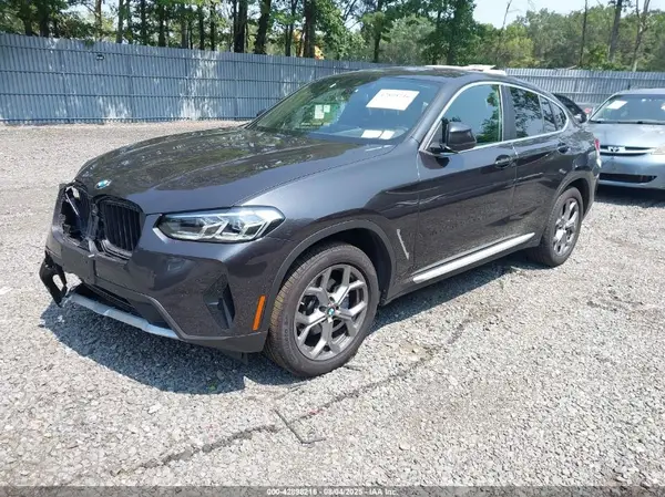 5UX33DT02S9035174 2025 BMW X4 - Image 2