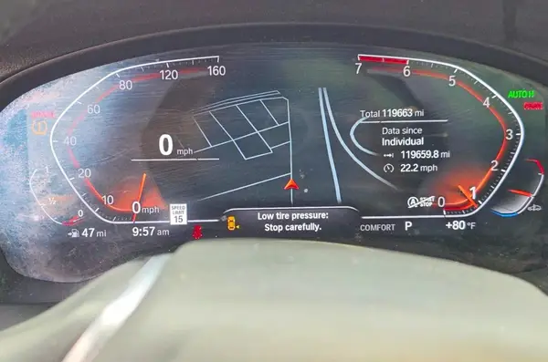5UX33DT03N9K23609 2022 BMW X4 - Image 8