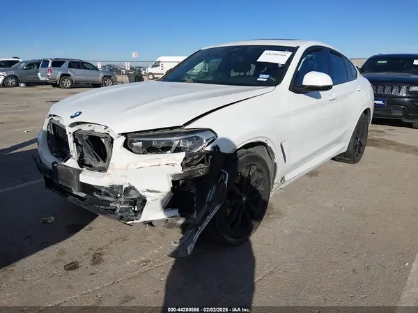 5UX33DT03N9K32973 2022 BMW X4 - Image 2