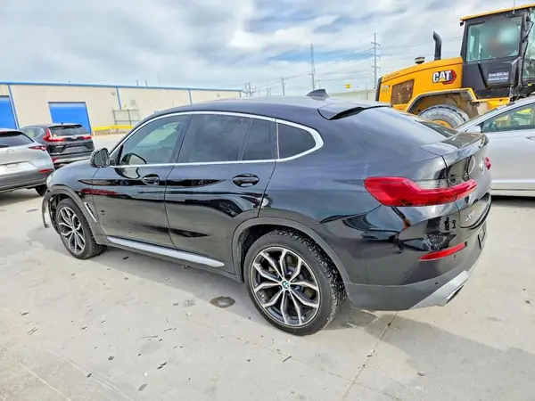 5UX33DT03N9K52396 2022 BMW X4 - Image 2