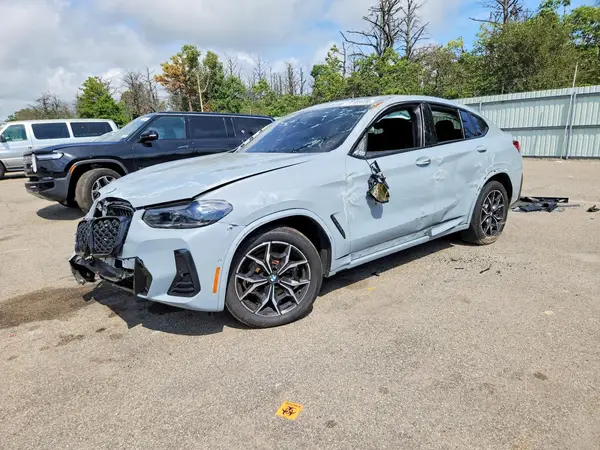5UX33DT03P9P03930 2023 BMW X4 - Image 1