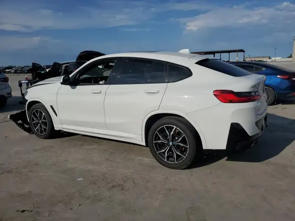 5UX33DT03P9P09954 2023 BMW X4 - Image 2