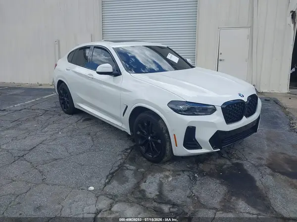 5UX33DT03P9S03038 2023 BMW X4 - Image 1