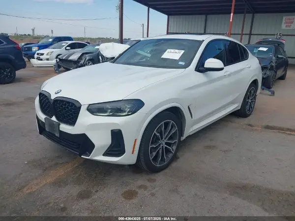 5UX33DT03R9T37518 2024 BMW X4 - Image 2