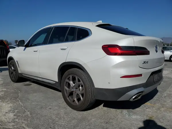 5UX33DT03R9T60247 2024 BMW X4 - Image 2