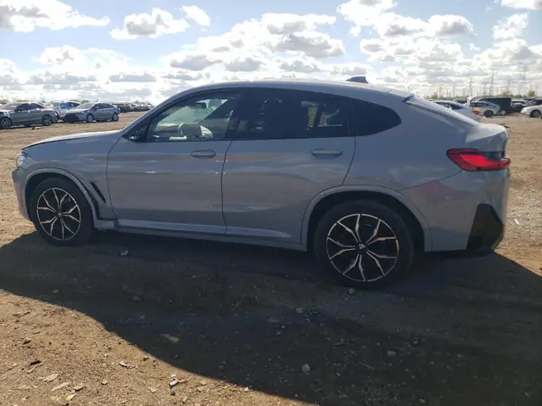 5UX33DT03R9T76447 2024 BMW X4 - Image 2