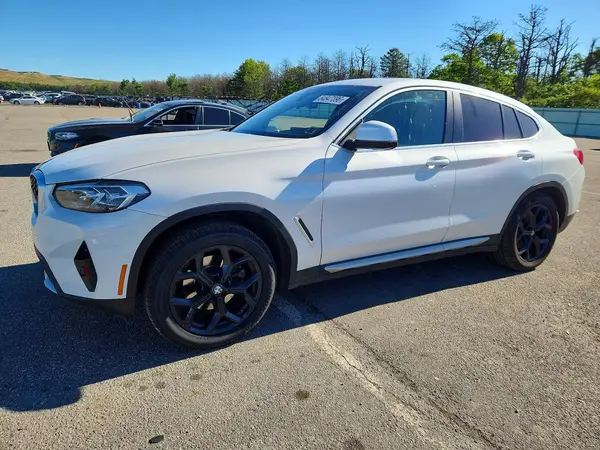 5UX33DT03R9V10857 2024 BMW X4 - Image 1