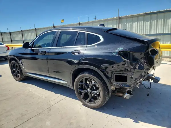 5UX33DT03R9W97548 2024 BMW X4 - Image 2
