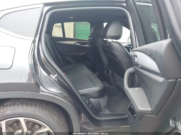 5UX33DT04N9J64845 2022 BMW X4 - Image 8