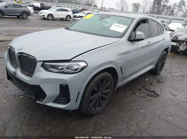 5UX33DT04N9K43691 2022 BMW X4 - Image 2