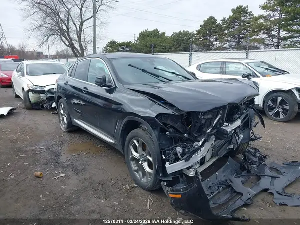 5UX33DT04N9K79655 2022 BMW X4 - Image 1