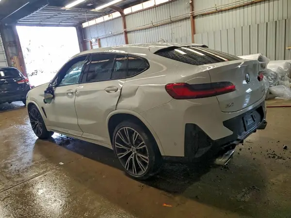5UX33DT04N9K90431 2022 BMW X4 - Image 2