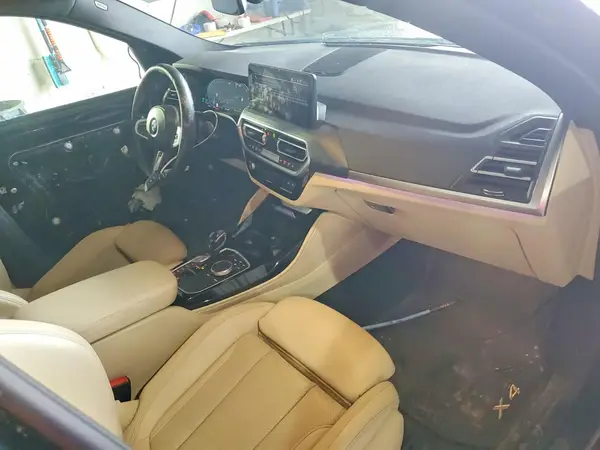 5UX33DT04N9L25761 2022 BMW X4 - Image 8