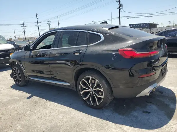 5UX33DT04N9M21387 2022 BMW X4 - Image 2