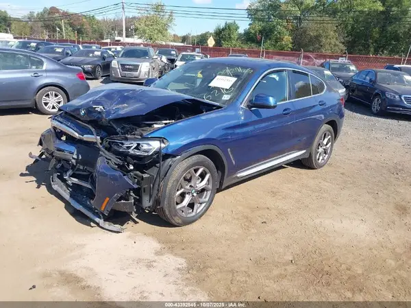 5UX33DT04N9M66216 2022 BMW X4 - Image 2