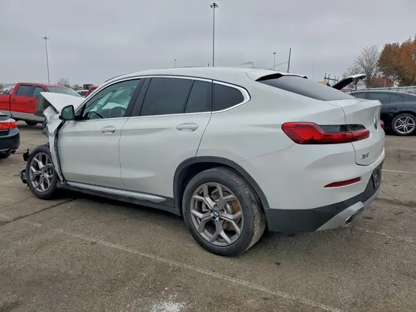 5UX33DT04N9N05516 2022 BMW X4 - Image 2