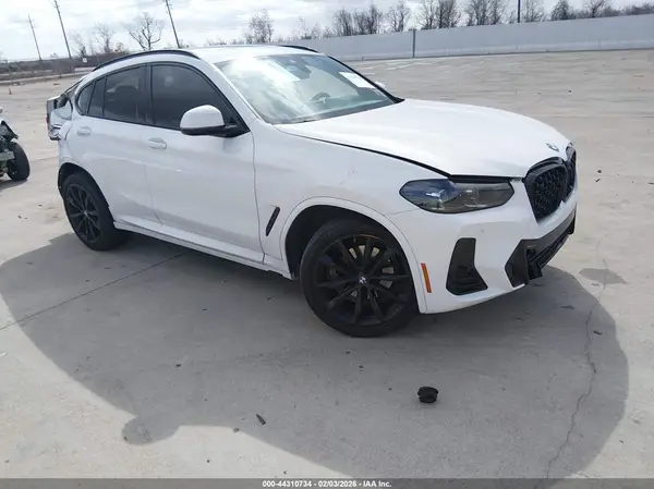 5UX33DT04P9P79107 2023 BMW X4 - Image 1