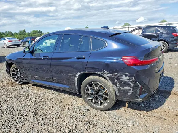 5UX33DT04P9S77567 2023 BMW X4 - Image 2